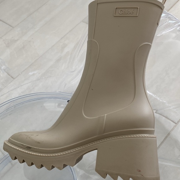 (SOLD***💘😍)CHLOÉ BETTY RUBBER RAIN BOOT - Picture 10 of 16